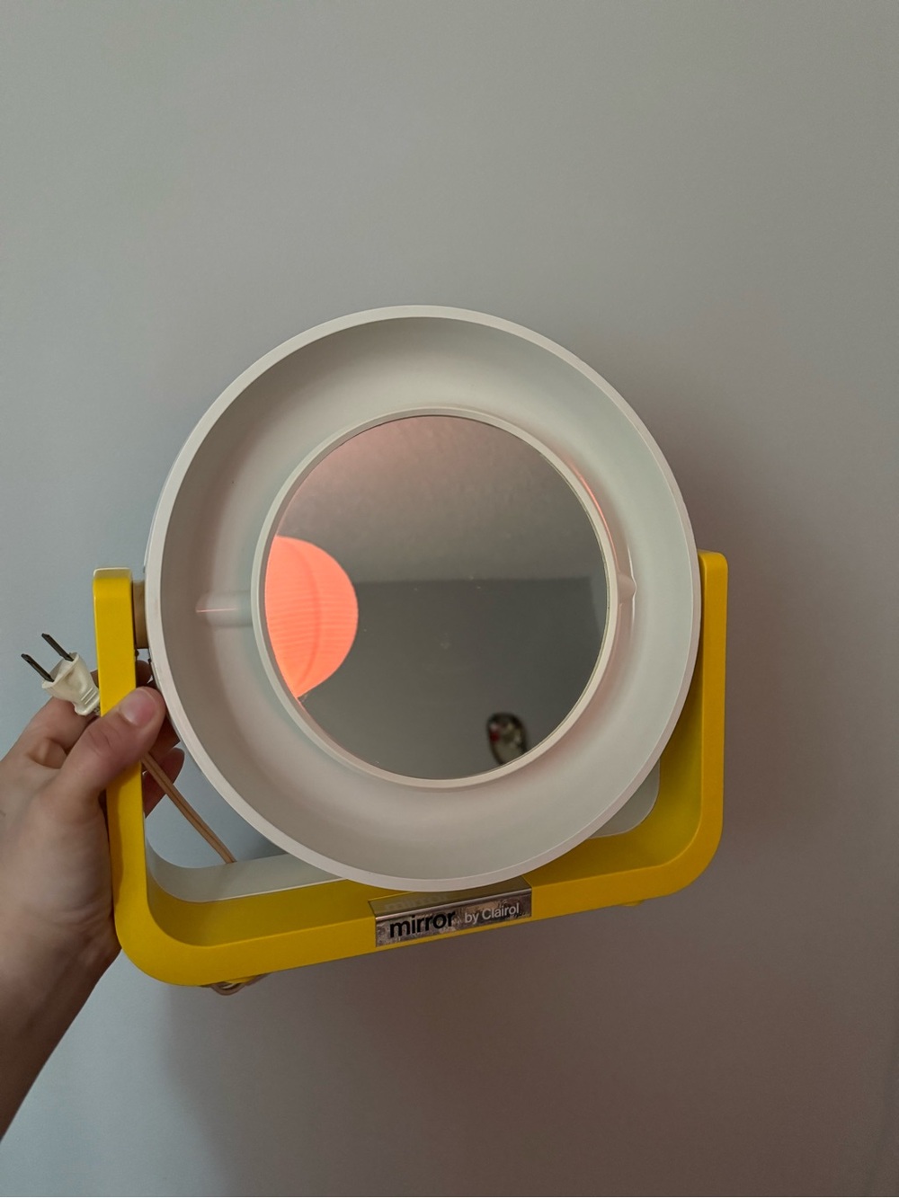 Vintage Yellow Space Age c1970s Clairol Light Up Magnifying Mirror Tabletop Wall